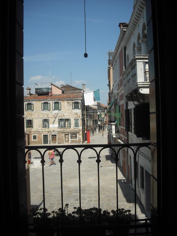 Appartamento Campo Ruga 314 Venedig Zimmer foto